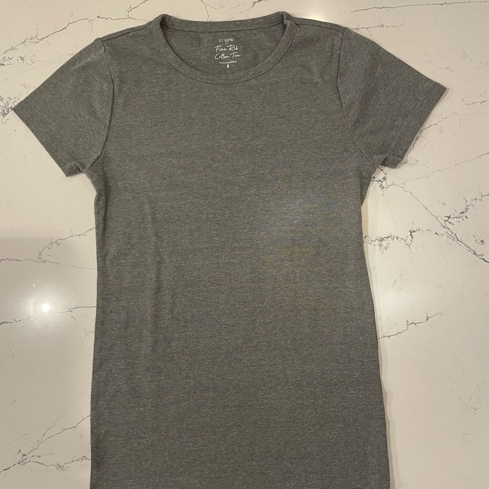 Woman’s Gray Fine Rib Fitted J. Crew tee
